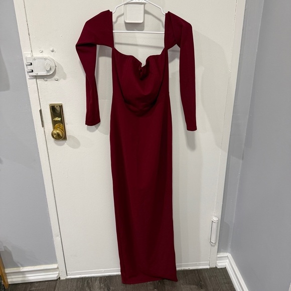 PrettyLittleThing Dresses & Skirts - PrettyLittleThings Red Off the Shoulder Long Sleeve Maxi Dress